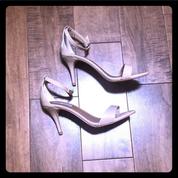 Steve Madden Shoes - Steve Madden Fantsie Nude High Heels Sz 8.5 EUC